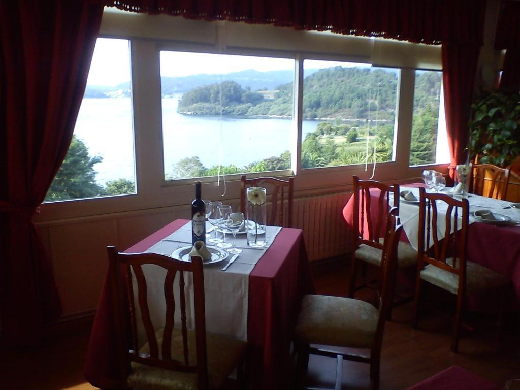 Hotel Santo Apostol Redondela Bagian luar foto