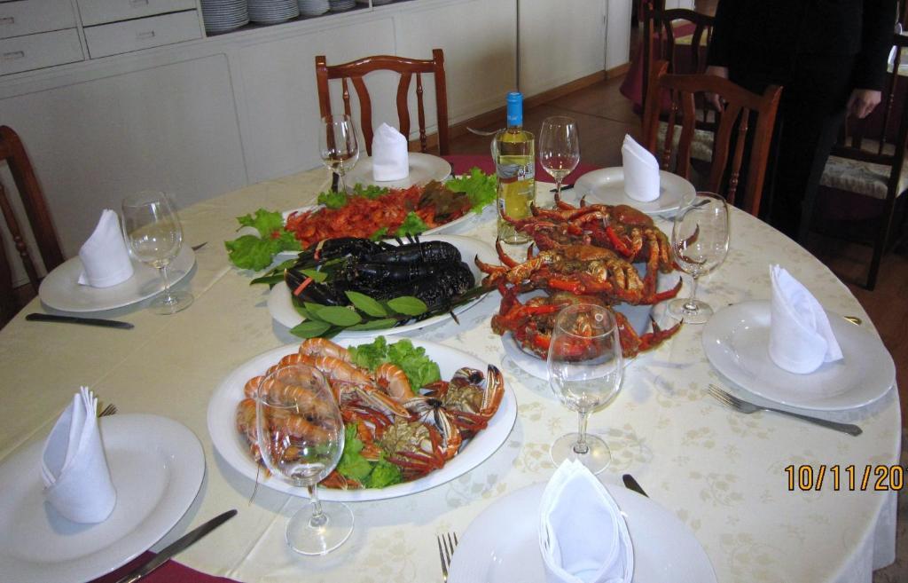 Hotel Santo Apostol Redondela Bagian luar foto