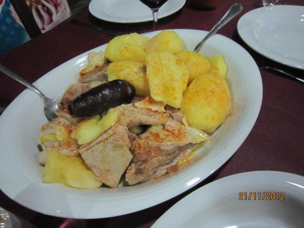 Hotel Santo Apostol Redondela Bagian luar foto